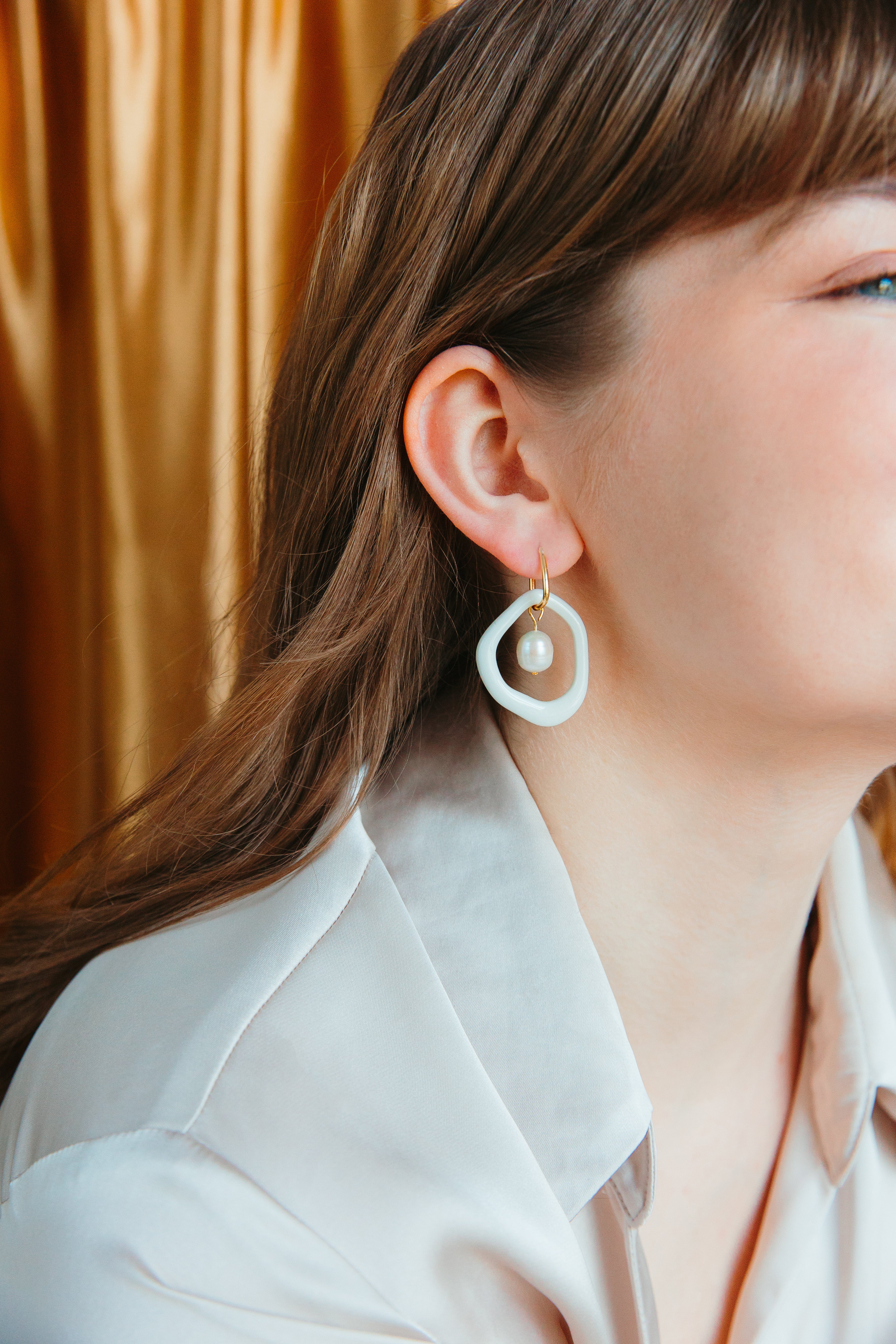 Arp Pearl Hoops