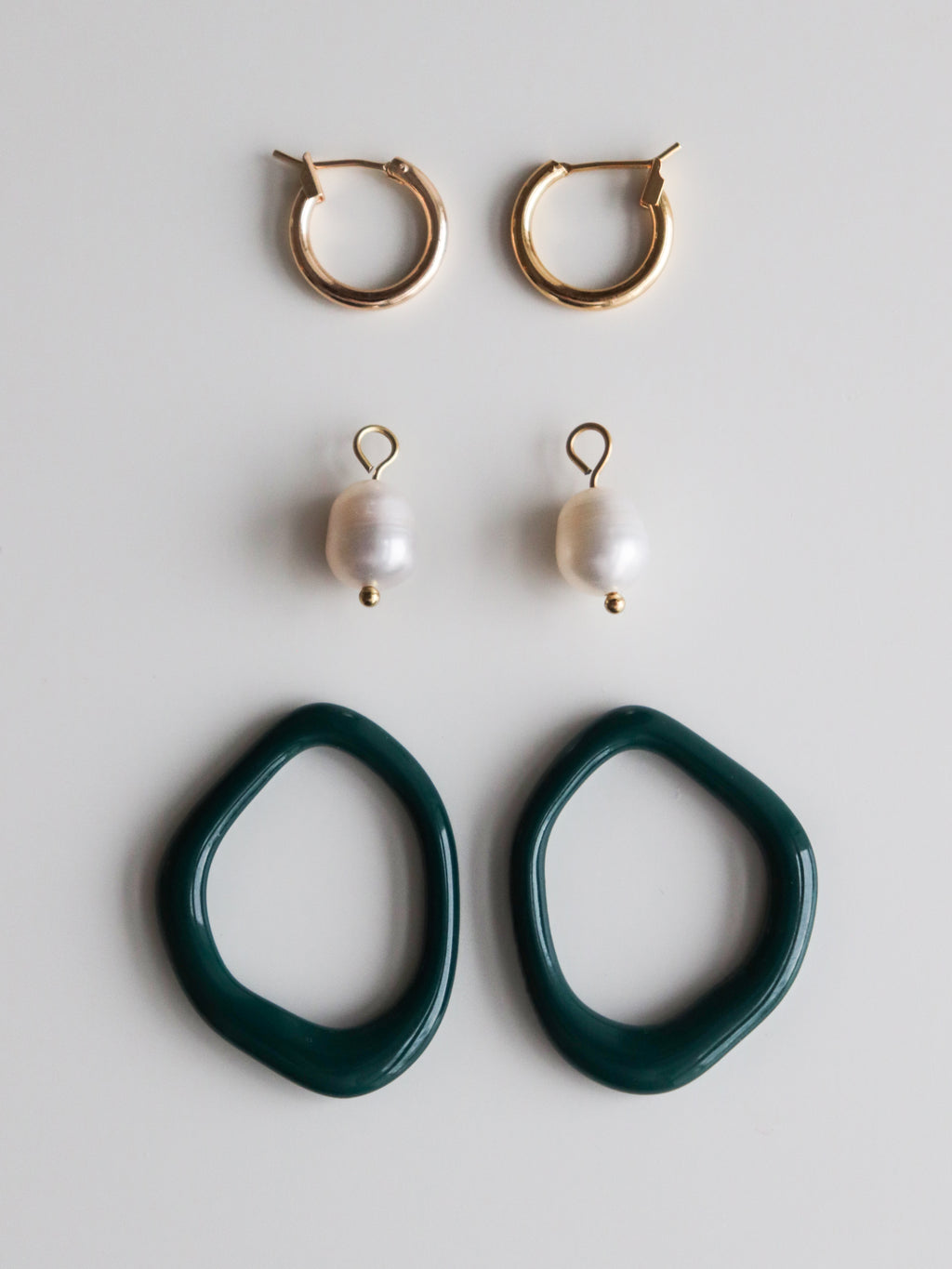 Arp Pearl Hoops