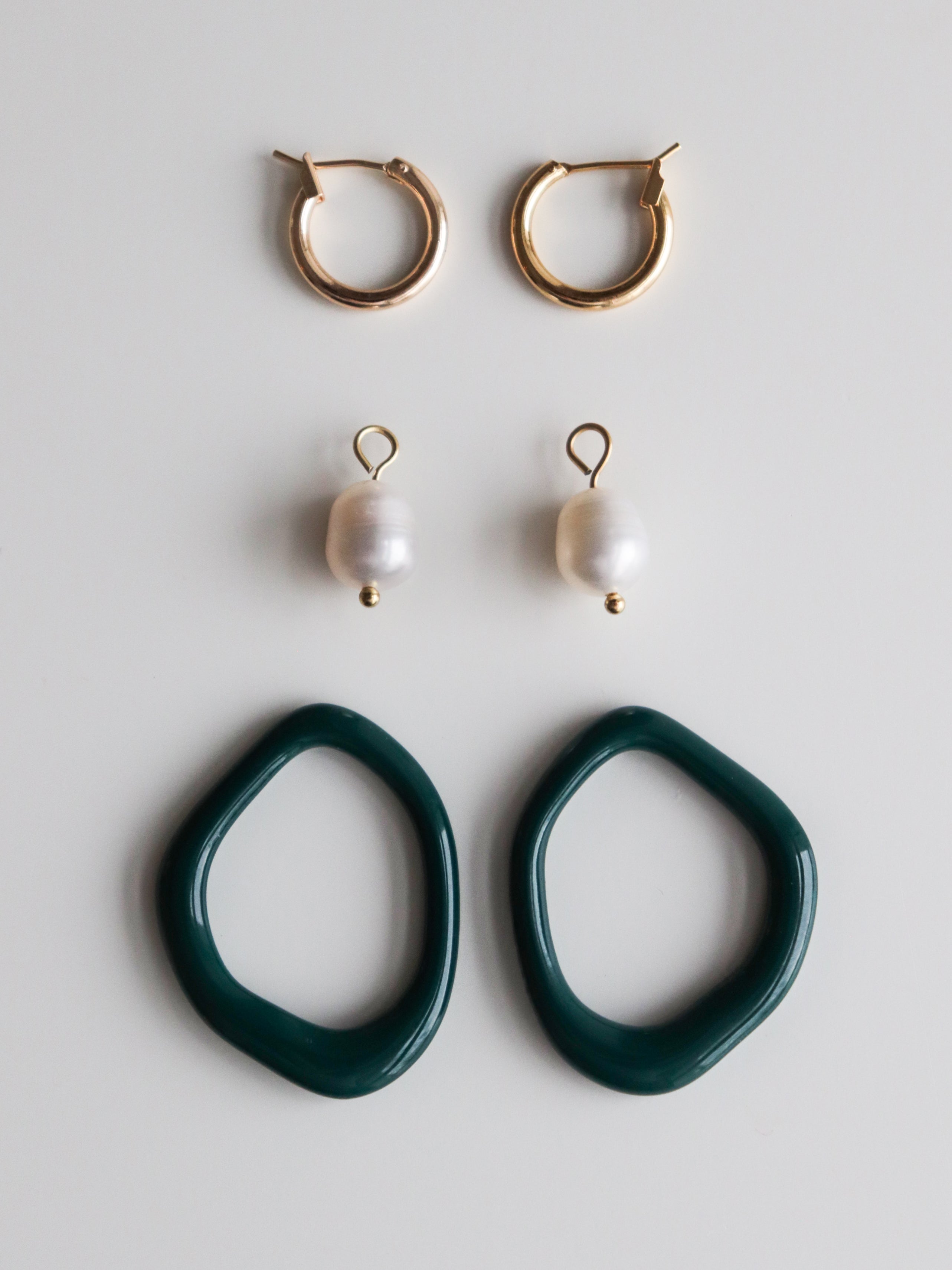 Arp Pearl Hoops