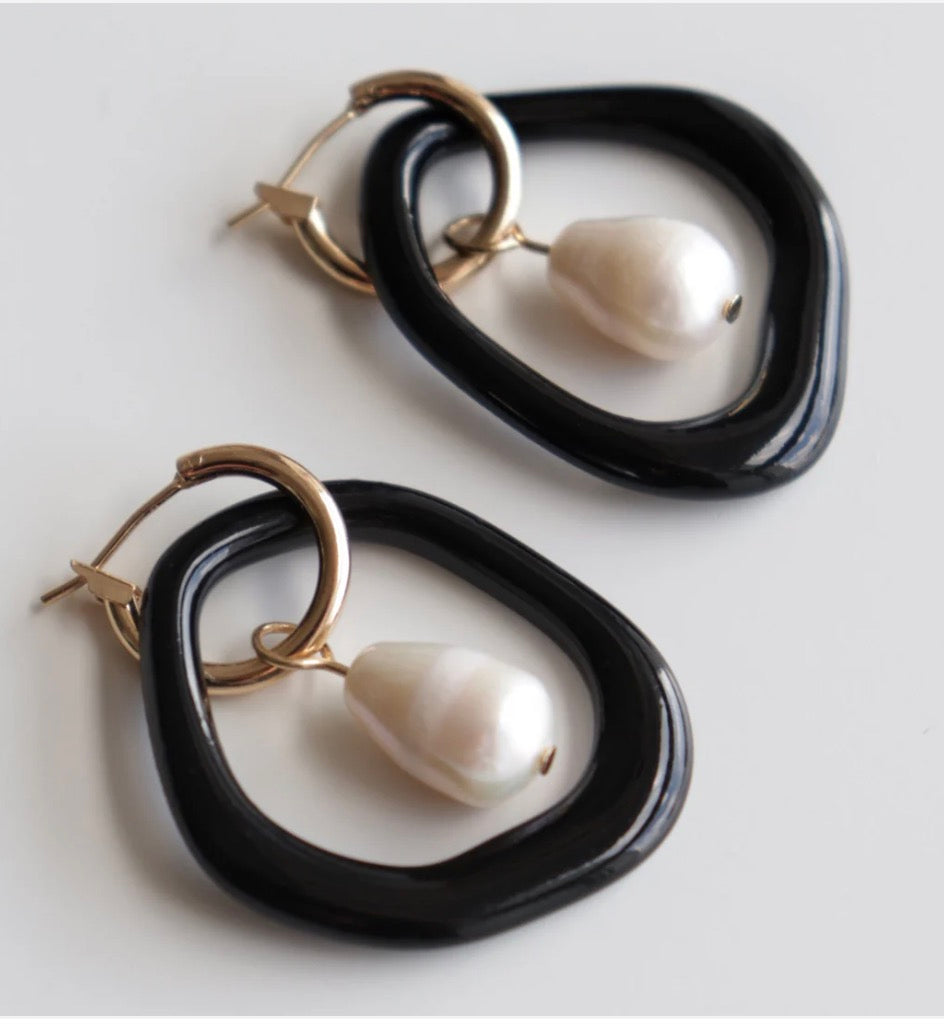 Arp Pearl Hoops